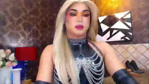 Snapshot of stellagrayts chatting on 02/22/25, 10:07 CALL ME STELLA online show from 02/22/25, 10:07