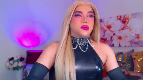 Snapshot of stellagrayts chatting on 10/08/25, 10:02 CALL ME STELLA online show from 10/08/25, 10:02