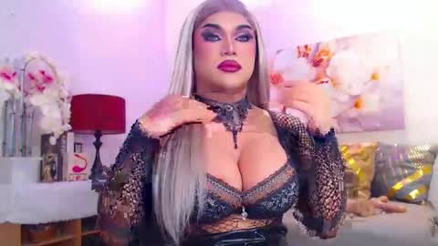 Snapshot of stellagrayts chatting on 11/23/25, 03:17 CALL ME STELLA online show from 11/23/25, 03:17