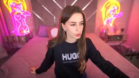 stellahoneywell online show from 10/17/25, 12:30