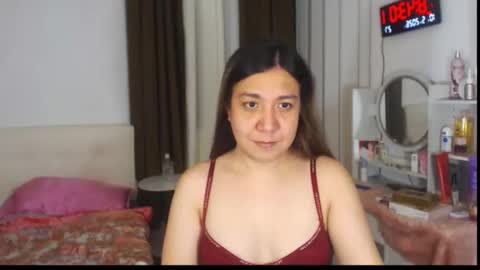 Snapshot of stellahugets chatting on 05/10/26, 12:43 Stella online show from 05/10/26, 12:43