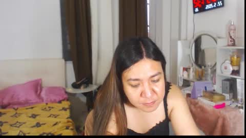 Snapshot of stellahugets chatting on 05/22/26, 01:57 Stella online show from 05/22/26, 01:57