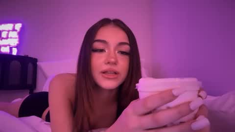 stellapearl online show from 09/27/25, 08:47