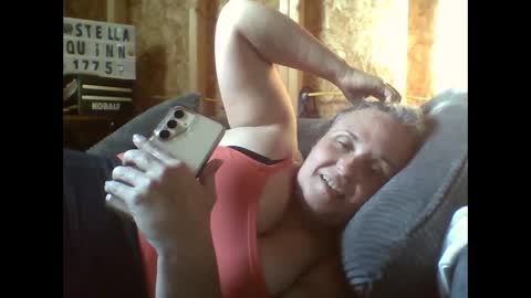 Stella online show from 11/21/25, 09:13