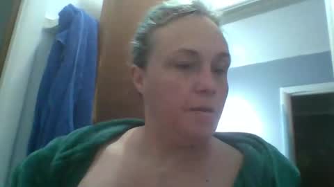 Stella online show from 11/29/25, 02:20