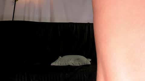 stellart_ online show from 03/04/25, 02:49