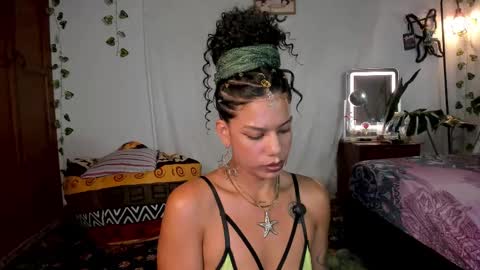 stellart_ online show from 10/14/25, 01:28