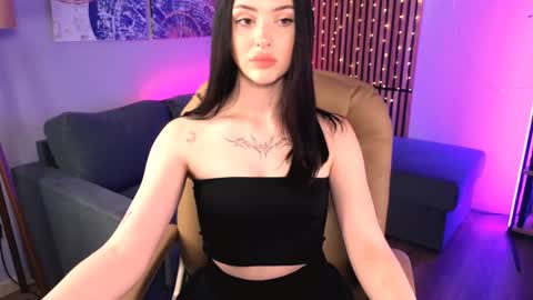 Snapshot of stellary_shy chatting on 12/29/24, 03:57 Stellary online show from 12/29/24, 03:57