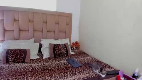 Stepcouple   online show from 03/22/26, 08:12