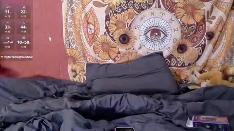 Stephanie 3 online show from 10/19/25, 12:33