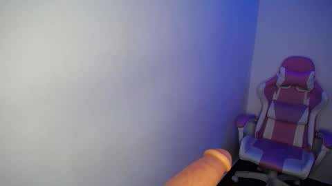 Emma online show from 02/23/25, 07:07