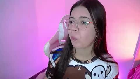 Emma online show from 09/17/25, 05:20