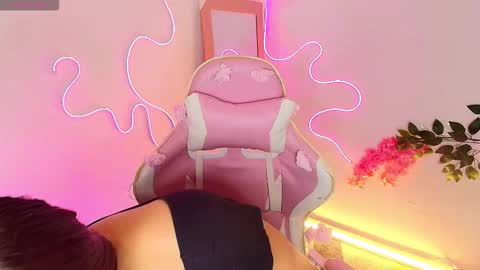 Emma online show from 02/16/26, 03:08