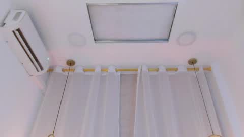 Snapshot of stephania_aguirre_ chatting on 06/01/26, 12:07 Stephania online show from 06/01/26, 12:07