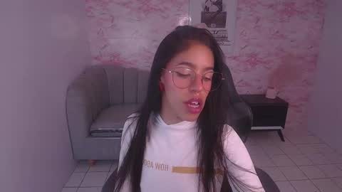 Stephania online show from 12/28/24, 04:19