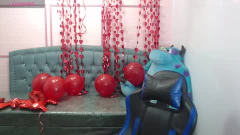 Stephania online show from 02/15/25, 10:33