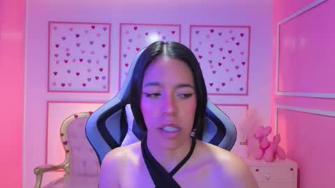 Stephania online show from 09/11/25, 11:54