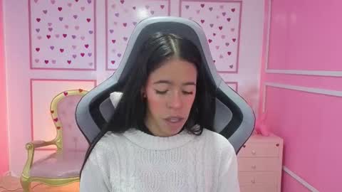 Stephania online show from 09/17/25, 11:34