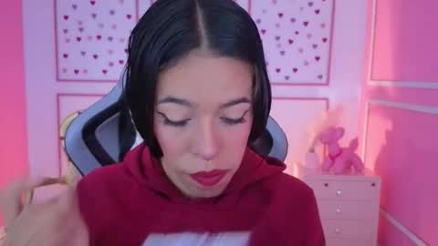 Stephania online show from 10/23/25, 11:42