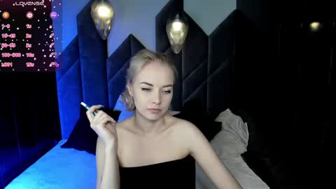 Snapshot of stephanie_sea chatting on 02/19/25, 05:06 Stephanie Sea online show from 02/19/25, 05:06