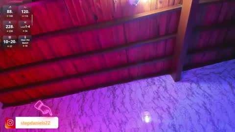 Stephanie online show from 09/29/25, 10:47
