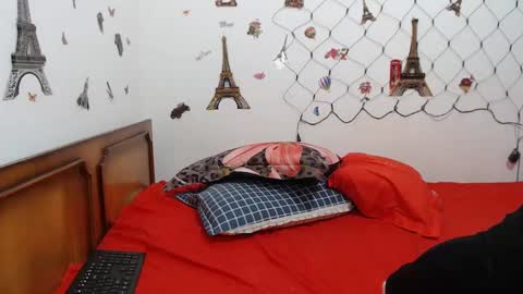 Snapshot of stephaniewild chatting on 01/21/25, 11:03 Stephanie online show from 01/21/25, 11:03