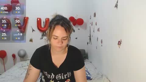 Stephanie   online show from 07/10/26, 10:29