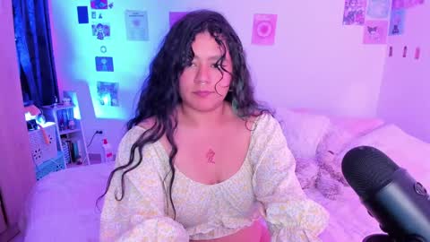 Stephanie  online show from 12/22/24, 07:33