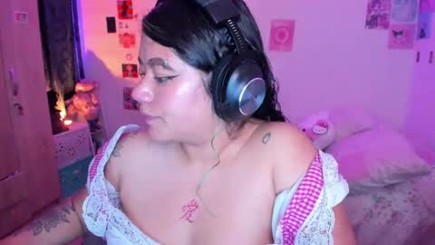 Stephanie  online show from 12/30/24, 02:09