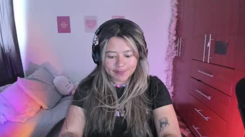 Stephanie  online show from 09/21/25, 09:16