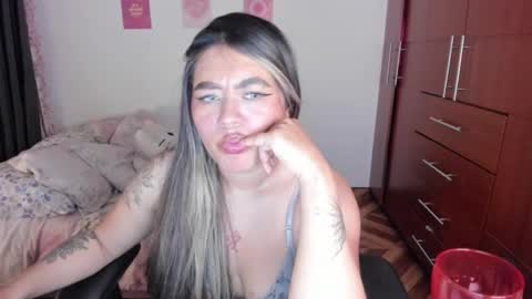 Stephanie  online show from 11/11/25, 01:27