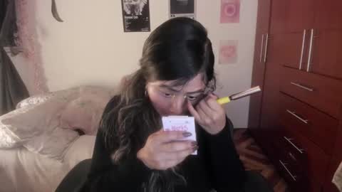 Stephanie  online show from 12/19/25, 01:34