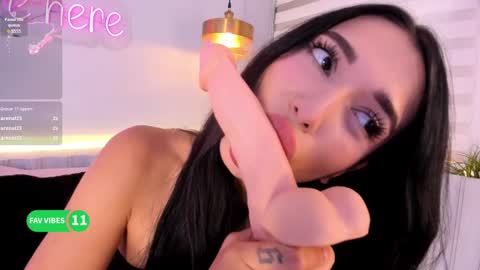 Snapshot of stephany__monroe chatting on 10/09/25, 05:00 Stephany online show from 10/09/25, 05:00