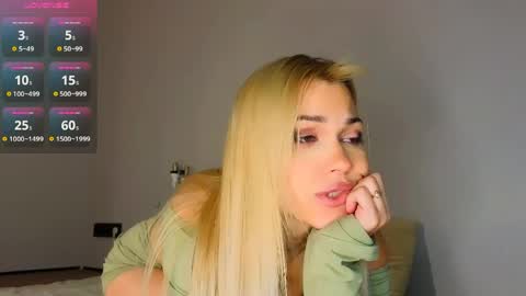 Stephany online show from 04/11/26, 02:27