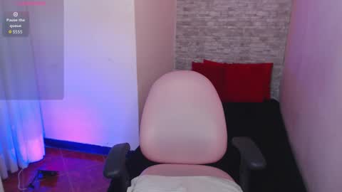 Snapshot of stephany_rodriguez_ chatting on 10/14/25, 01:56 stephany_rodriguez_ online show from 10/14/25, 01:56