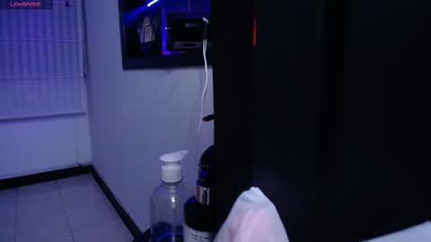 Snapshot of stephany_rodriguez_ chatting on 10/22/25, 05:56 stephany_rodriguez_ online show from 10/22/25, 05:56