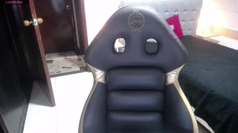 Snapshot of stephany_rodriguez_ chatting on 11/30/25, 12:42 stephany_rodriguez_ online show from 11/30/25, 12:42