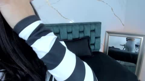 Snapshot of stephanysc chatting on 11/23/25, 12:54 Stefanny online show from 11/23/25, 12:54