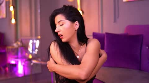 Snapshot of stephierouse chatting on 09/21/25, 05:53 Steph online show from 09/21/25, 05:53