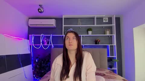 Stephie online show from 02/09/26, 06:39