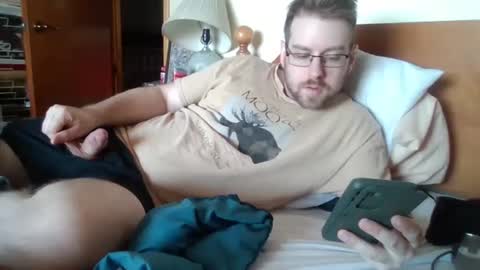 Snapshot of sterben13v chatting on 05/28/26, 12:13 Ian23602 online show from 05/28/26, 12:13
