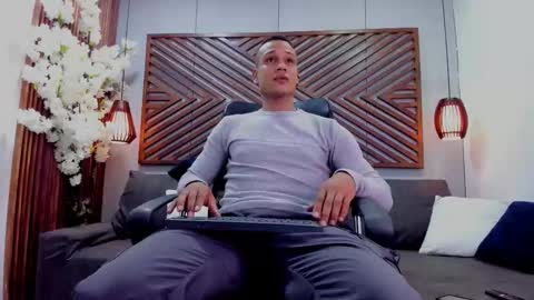 Snapshot of sterling_magnus chatting on 02/04/26, 08:03 online show from 02/04/26, 08:03