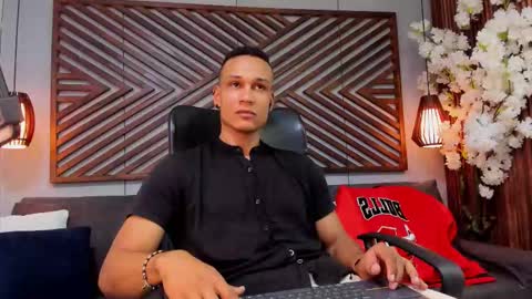 Snapshot of sterling_magnus chatting on 02/05/26, 11:09 online show from 02/05/26, 11:09