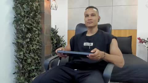 Snapshot of sterling_magnus chatting on 02/20/26, 08:31 online show from 02/20/26, 08:31