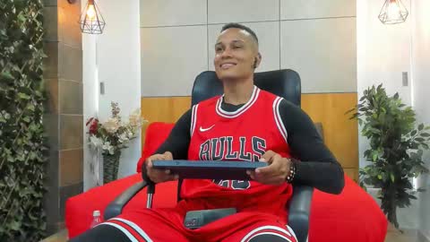 Snapshot of sterling_magnus chatting on 02/28/26, 09:05 online show from 02/28/26, 09:05