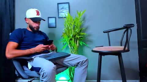 Steve  online show from 10/07/25, 01:58