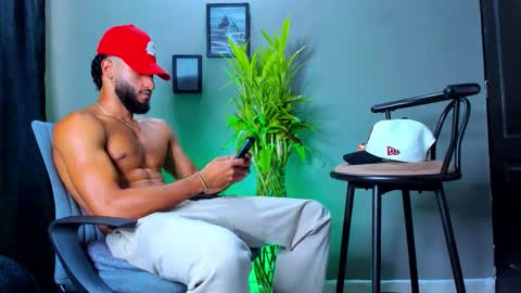 Steve  online show from 11/25/25, 01:44