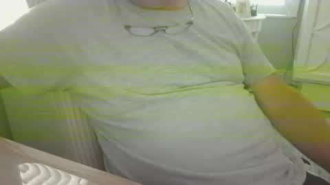 Snapshot of steve093066 chatting on 10/12/25, 09:36 Steve online show from 10/12/25, 09:36