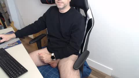 steve_oo8 online show from 01/08/25, 05:15