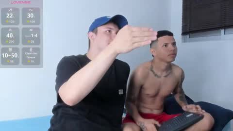 Snapshot of steven_and_benji chatting on 04/08/26, 11:32 Steven and Benji online show from 04/08/26, 11:32